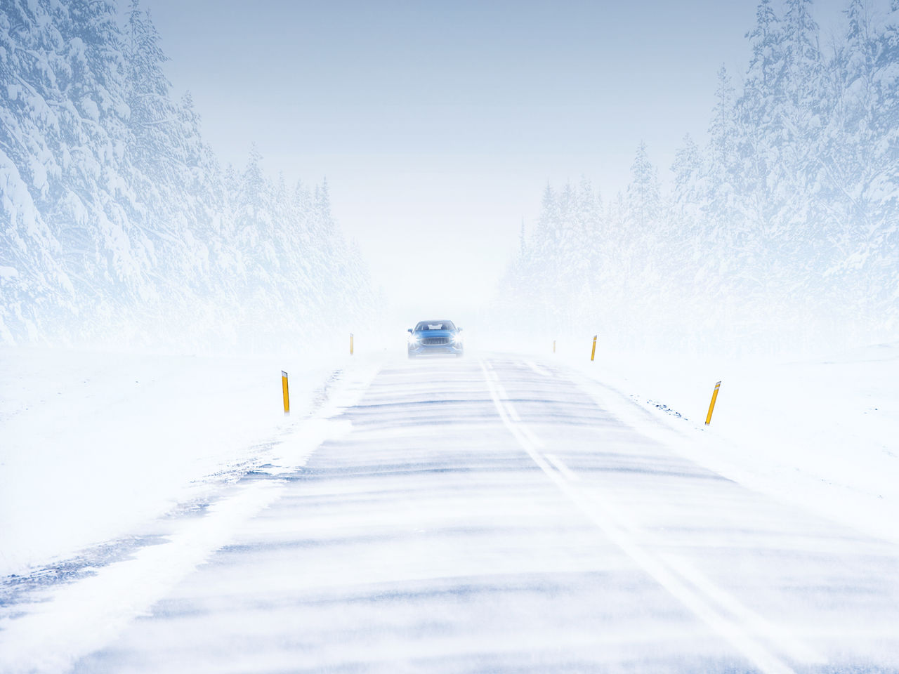 Gislaved Car in Snow Visual Bright Winter 19